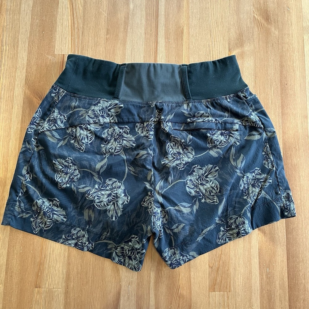 Athleta Trekkie North Printed Shorts Women's 4 Ripstop Stretch Waist Zip Pockets - Picture 7 of 16